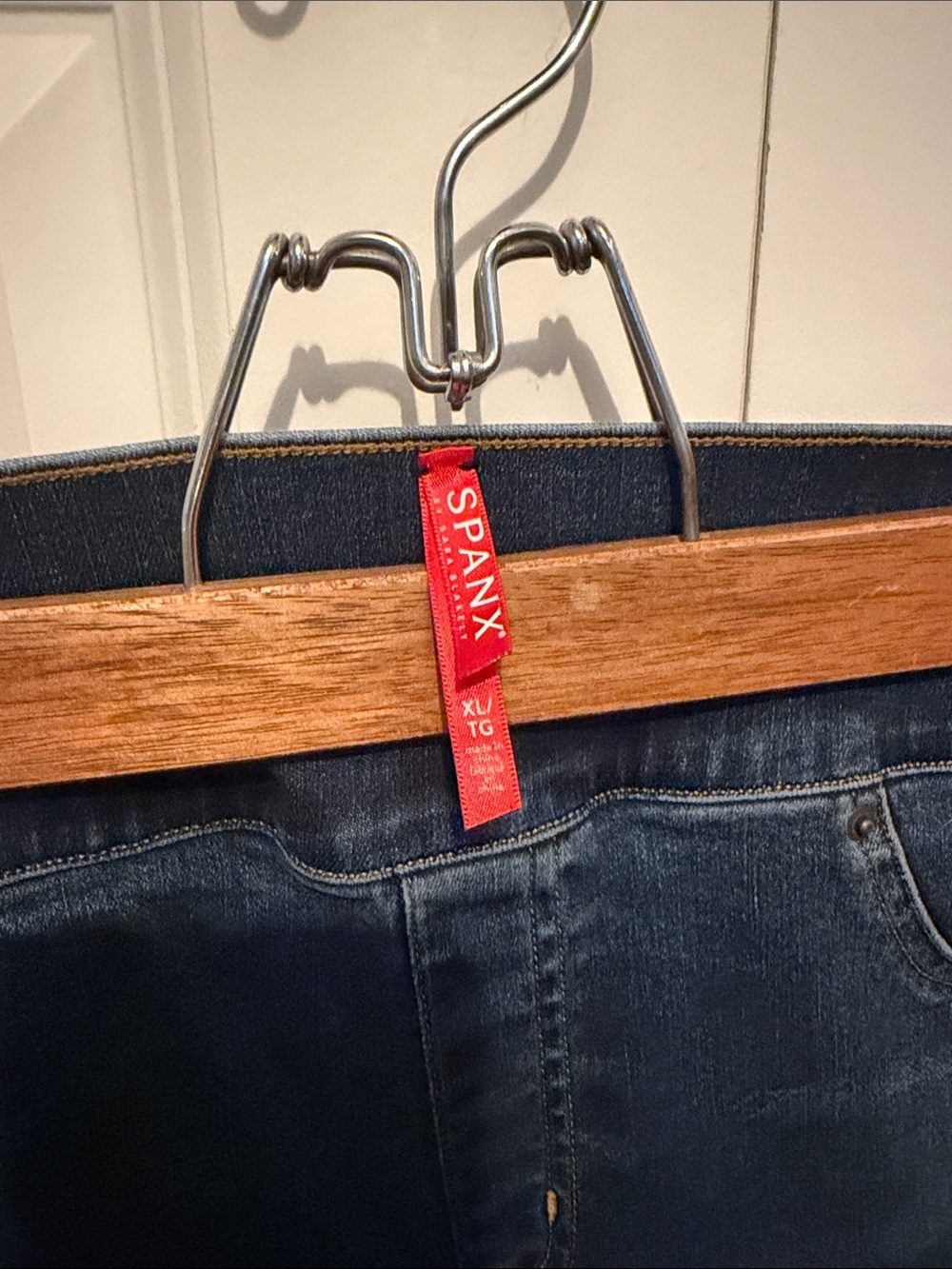 SPANX Dark Blue Womens Distressed Jeggings - Picture 2 of 7